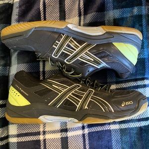 ASICS gel squad sneaker size 9 womens